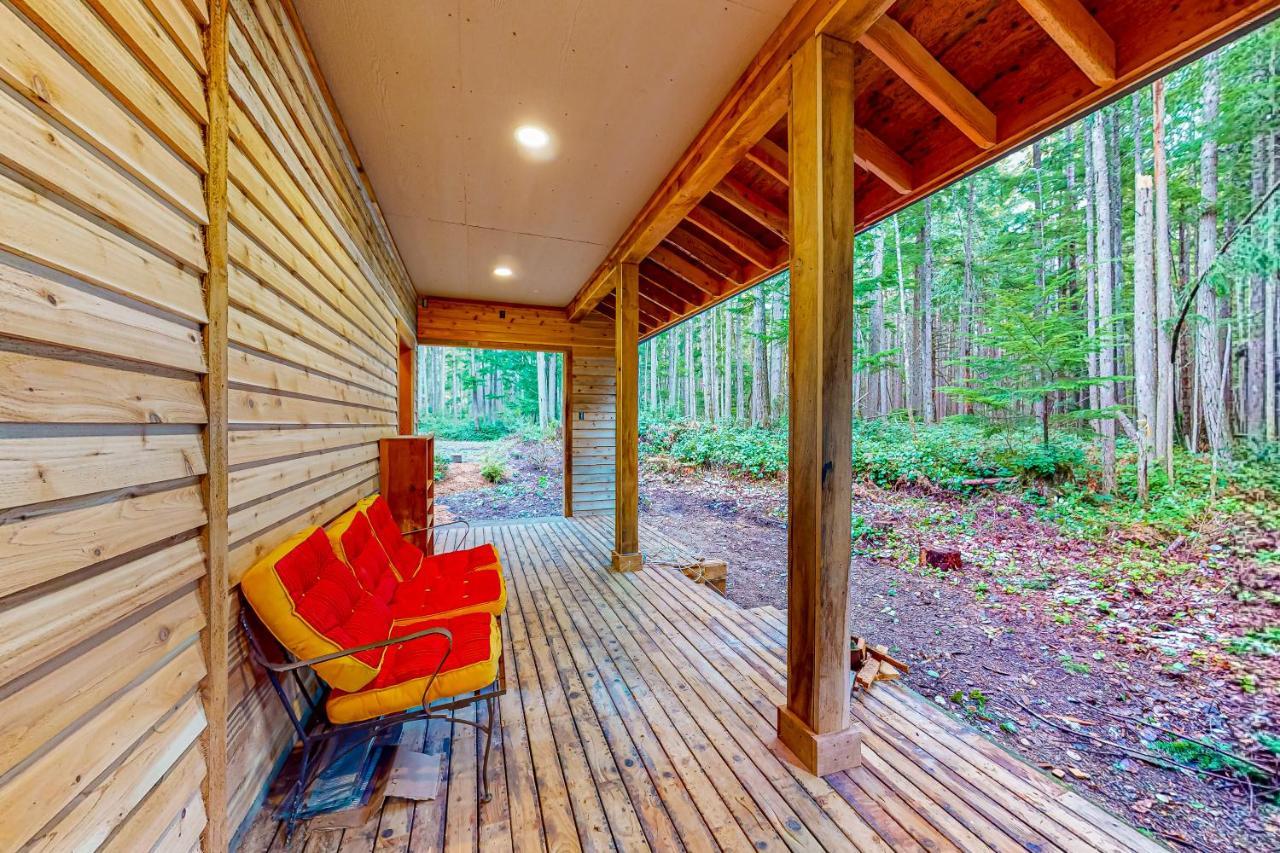 The Hideaway Villa Langley Exterior photo